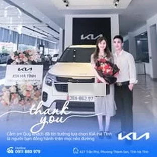 Kia Hà Tĩnh - Khách hàng tham khảo xe thực tế tại Cẩm Xuyên.